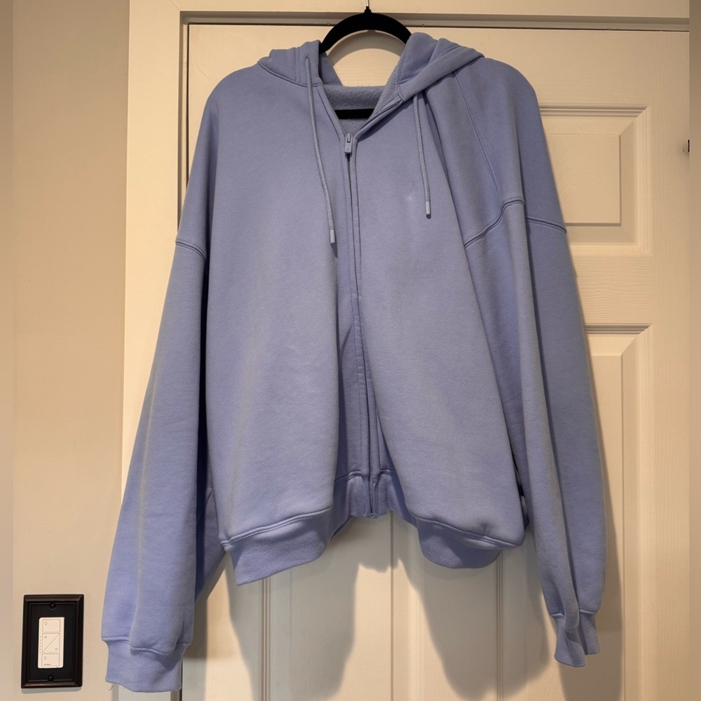 Aritzia Women’s Cozy Sweatfleece Mega Zip Hoodie in “Wildflower Blue” Size XL💜💙